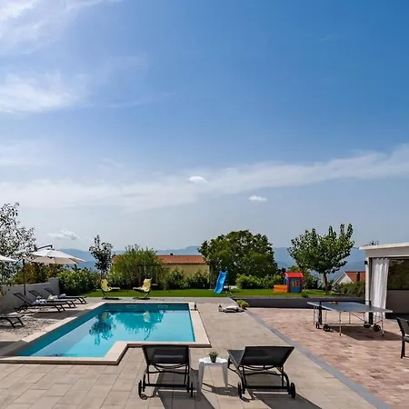 Lukas With 44m2 Pool In Makarska Hinterland Villa Gornji Vinjani