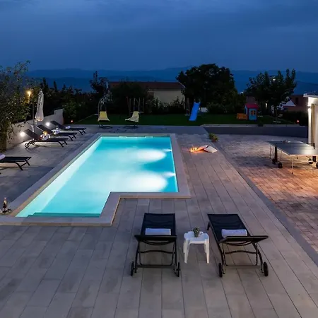 Villa Lukas With 44m2 Pool In Makarska Hinterland Gornji Vinjani
