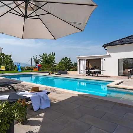 Lukas With 44m2 Pool In Makarska Hinterland Gornji Vinjani