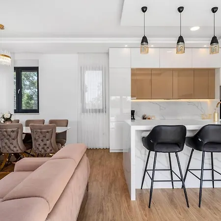 Lukas With 44m2 Pool In Makarska Hinterland *