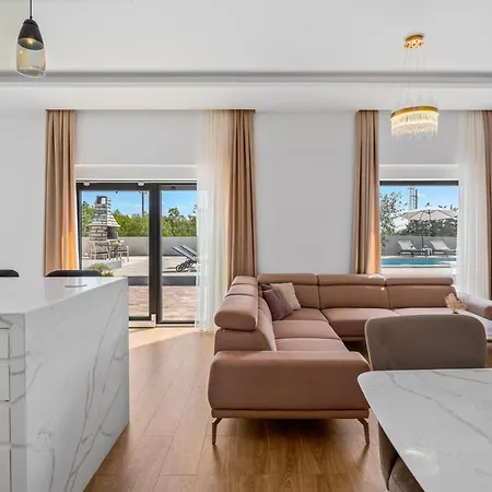 Villa Lukas With 44m2 Pool In Makarska Hinterland *