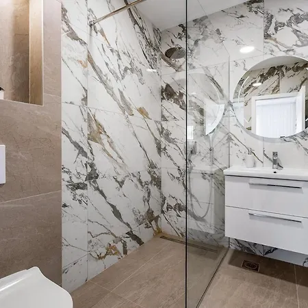 Villa Lukas With 44m2 Pool In Makarska Hinterland