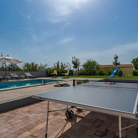 Lukas With 44m2 Pool In Makarska Hinterland Villa