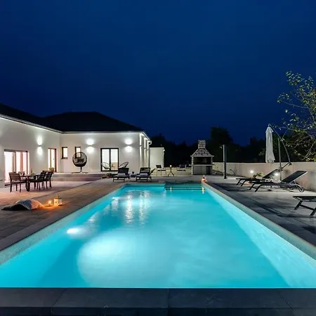 Lukas With 44m2 Pool In Makarska Hinterland Villa *